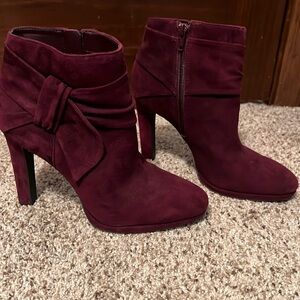 Gianni bini size 7 burgundy boots.  Suede and leather.